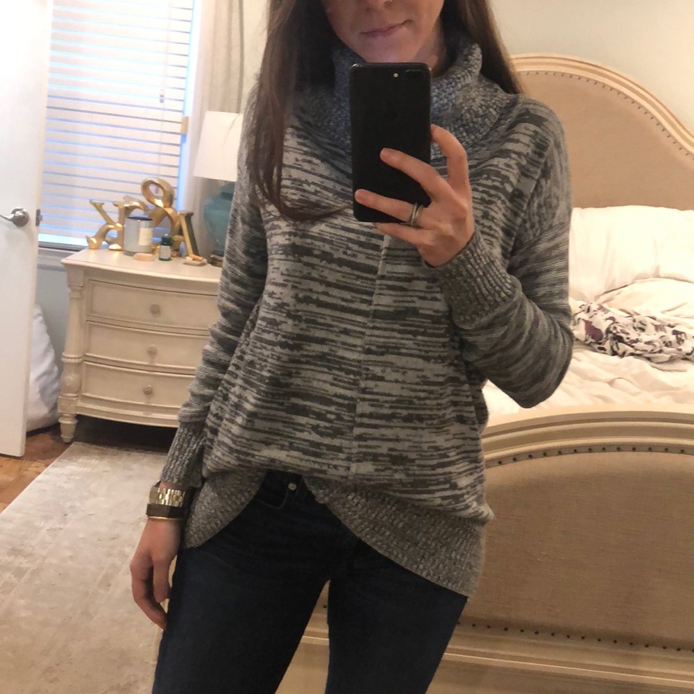 Grey turtleneck
